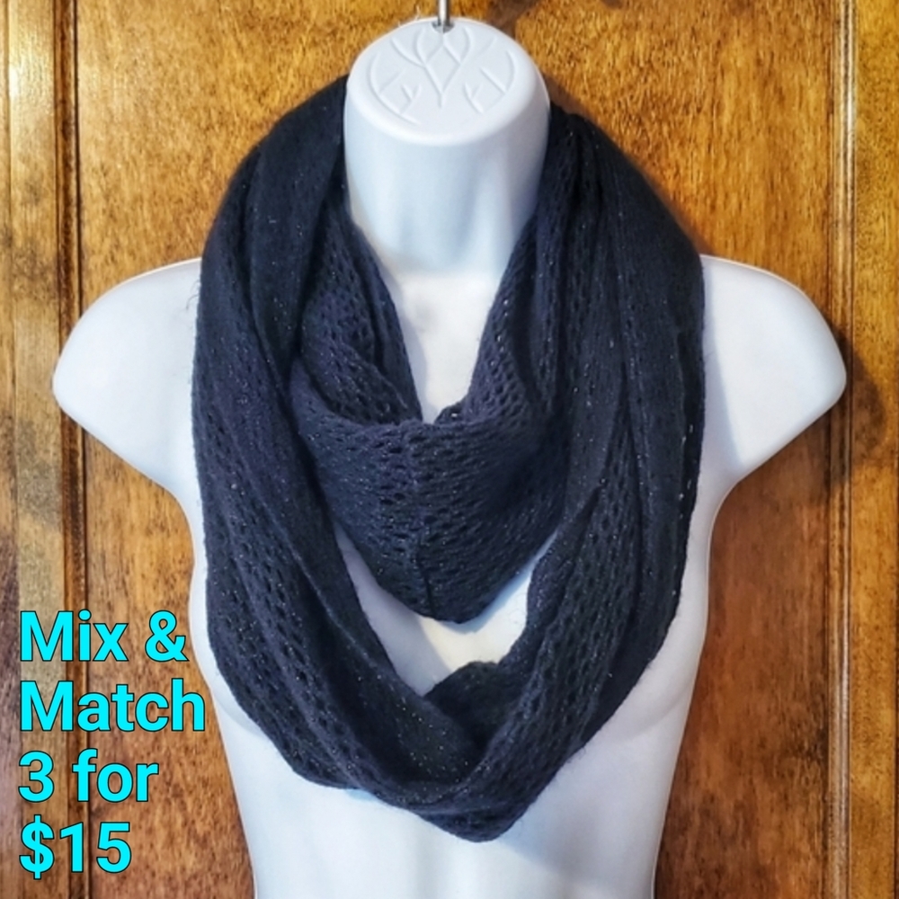 Steve Madden Infinity Scarf Metallic Fishnet Black